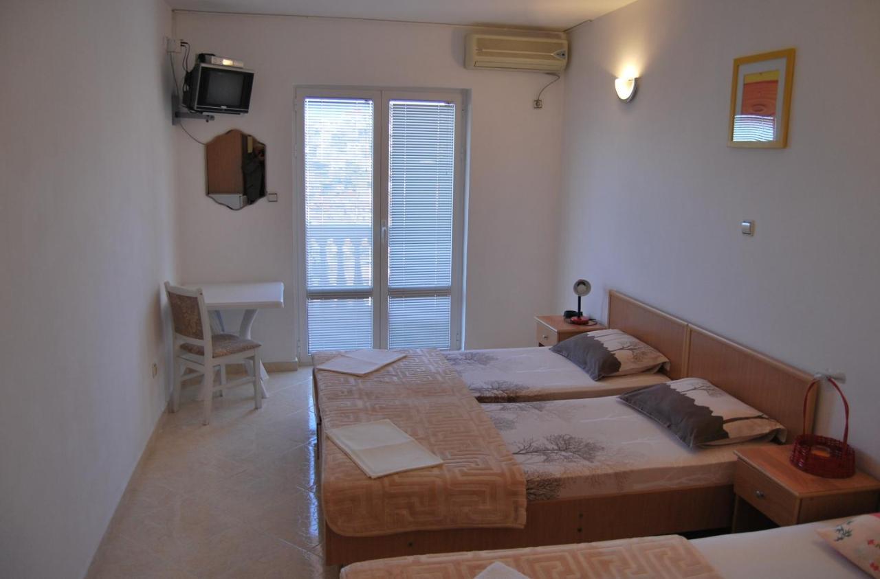 Omega * Ulcinj